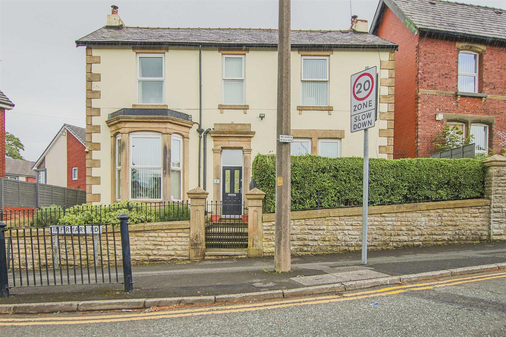 4 Bed Detached House For Sale - Main Image